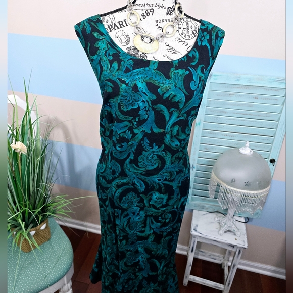 R & K Originals Plus Size Vintage Paisley Midi Dress - Picture 4 of 8